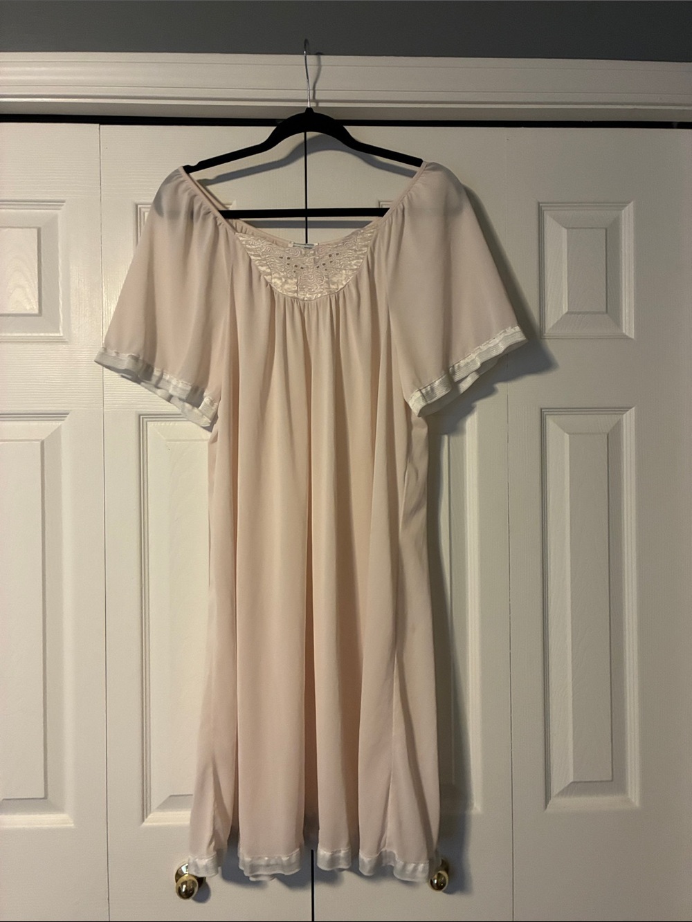 VTG Kelly Reed Light Pink Women’s Nightgown with Lace Yoke size large